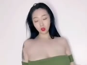 Baile Asiático De Chicas De Tetas Grandes